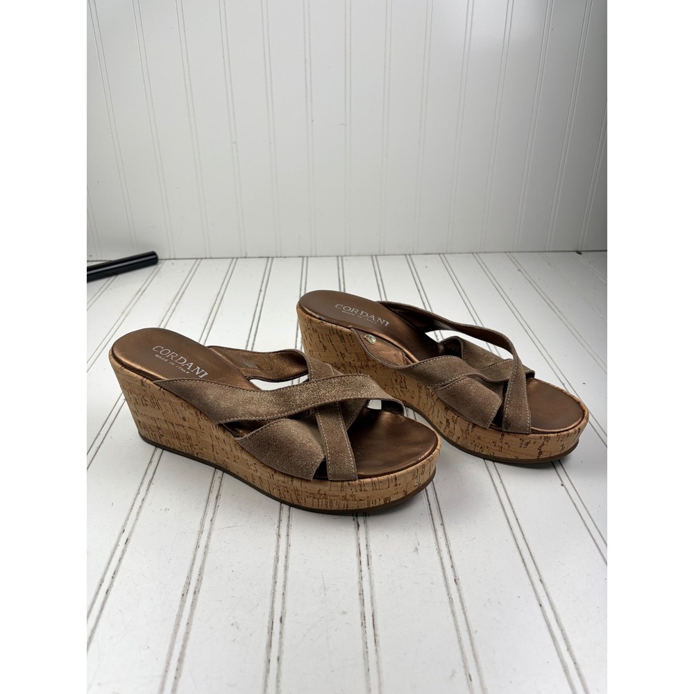 Cordani Metallic Gold Leather Cork Platform Wedge Italian Sandals Women's Size 8 - Picture 4 of 11